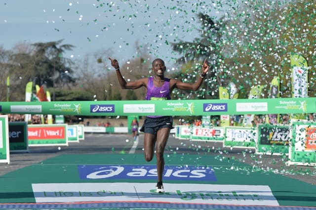 Schneider Electric Marathon de Paris - 03/04/2016 - Paris - France - Arrivee du Marathon - Cybrian KOTUT 2h07m11s