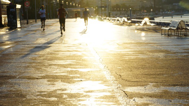 courir-promenade-des-anglais-nice-apres-attentat - 1