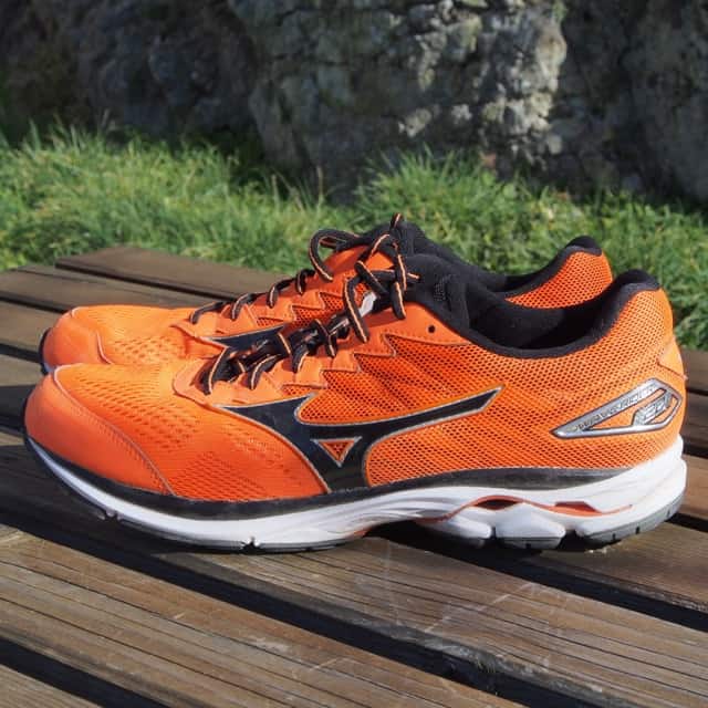 mizuno blaze elite 5